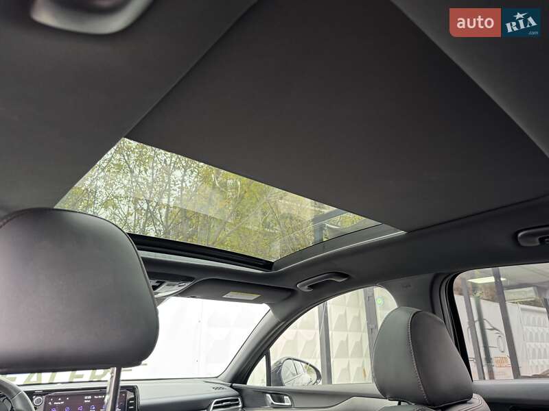 Седан Kia K5 2023 в Києві