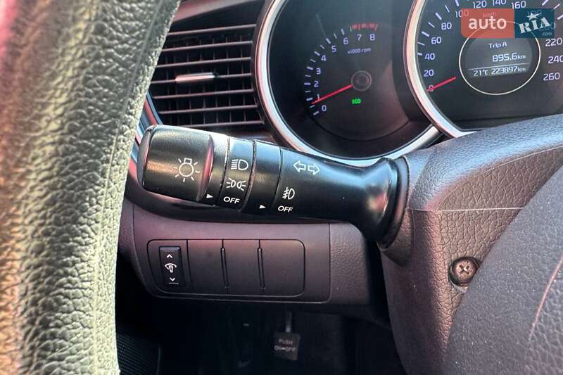 Седан Kia K5 2014 в Києві фото 16 Седан Kia K5 2014 в Києві