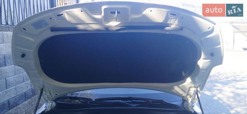 Седан Kia K5 2015 в Одесі