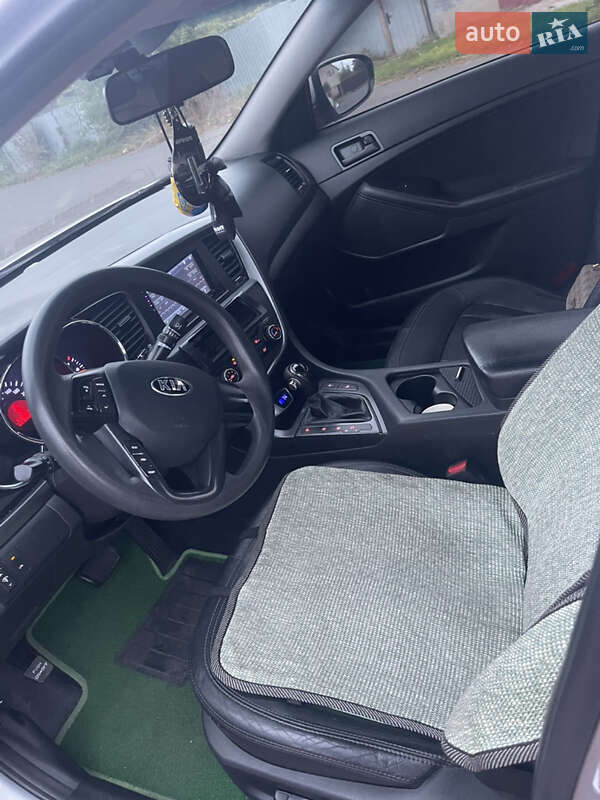 Седан Kia K5 2013 в Одесі