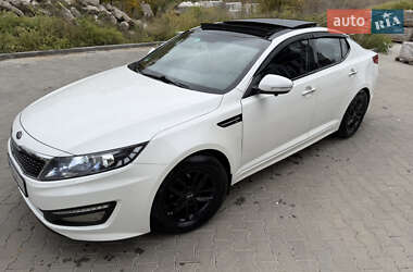 Седан Kia K5 2011 в Одессе