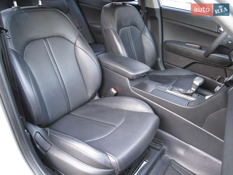 Седан Kia K5 2017 в Киеве фото 34 Седан Kia K5 2017 в Киеве