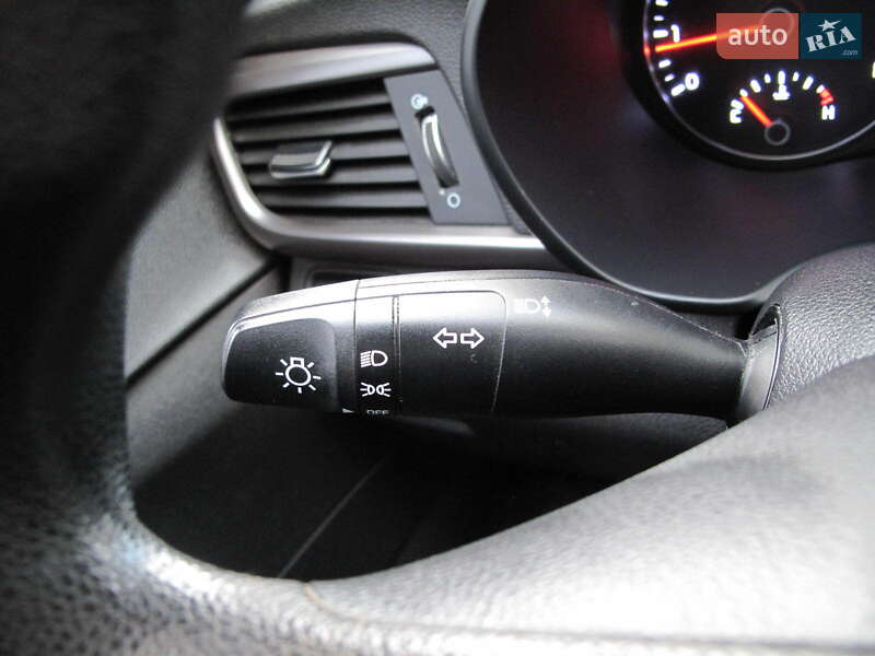 Седан Kia K5 2017 в Киеве фото 59 Седан Kia K5 2017 в Киеве