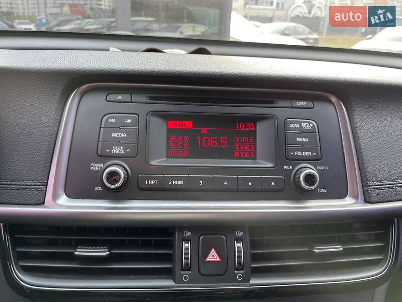 Седан Kia K5 2016 в Киеве