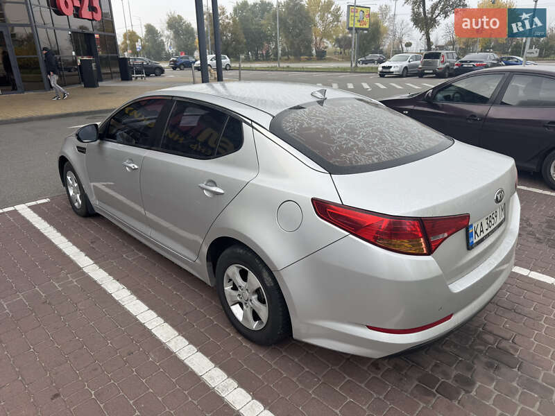 Седан Kia K5 2013 в Киеве