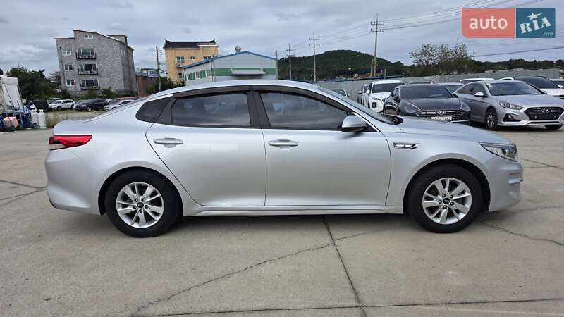 Седан Kia K5 2017 в Киеве