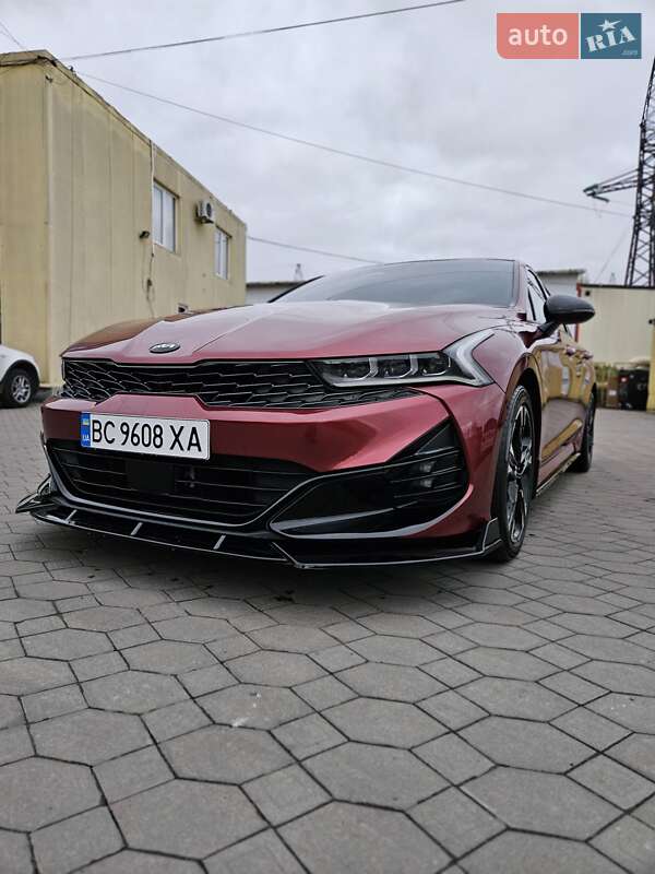 Седан Kia K5 2020 в Львове