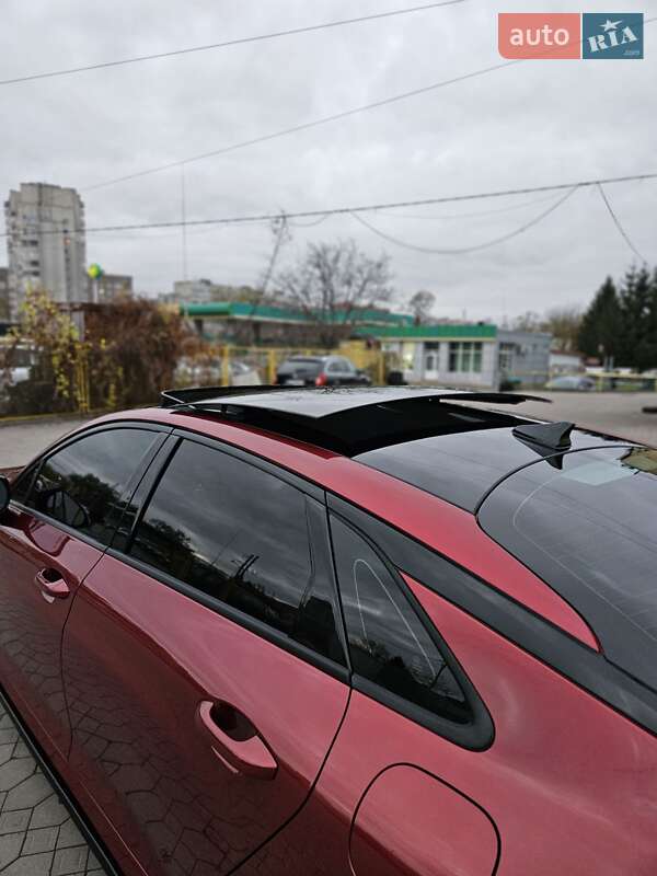 Седан Kia K5 2020 в Львове