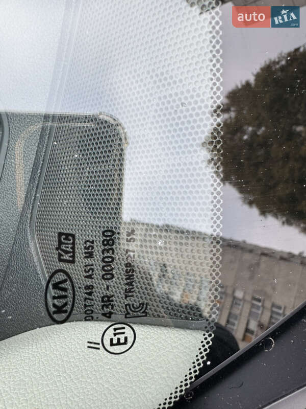 Седан Kia K5 2016 в Харькове