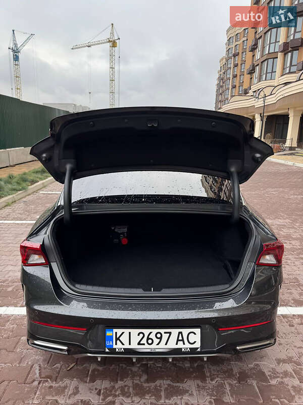 Седан Kia K5 2021 в Києві