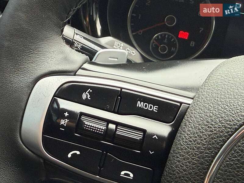 Седан Kia K5 2020 в Одессе