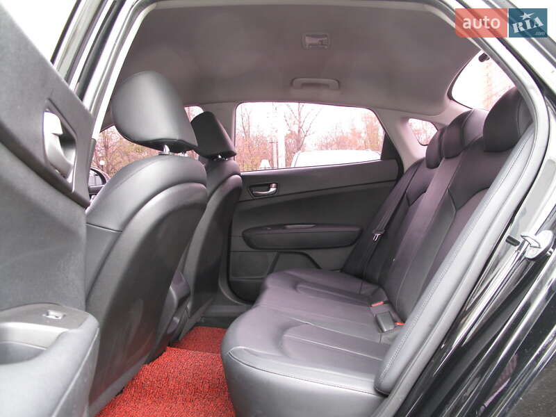 Седан Kia K5 2017 в Києві фото 36 Седан Kia K5 2017 в Києві
