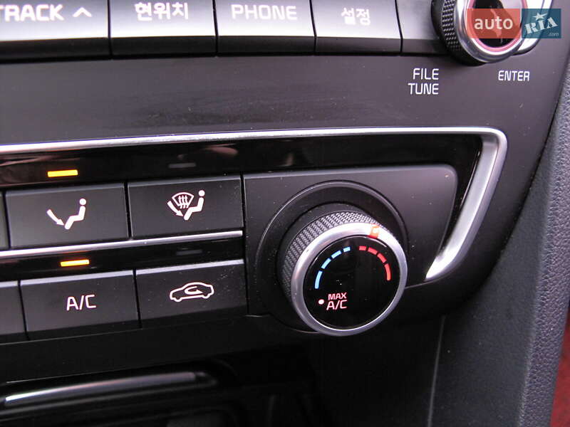 Седан Kia K5 2017 в Києві фото 92 Седан Kia K5 2017 в Києві