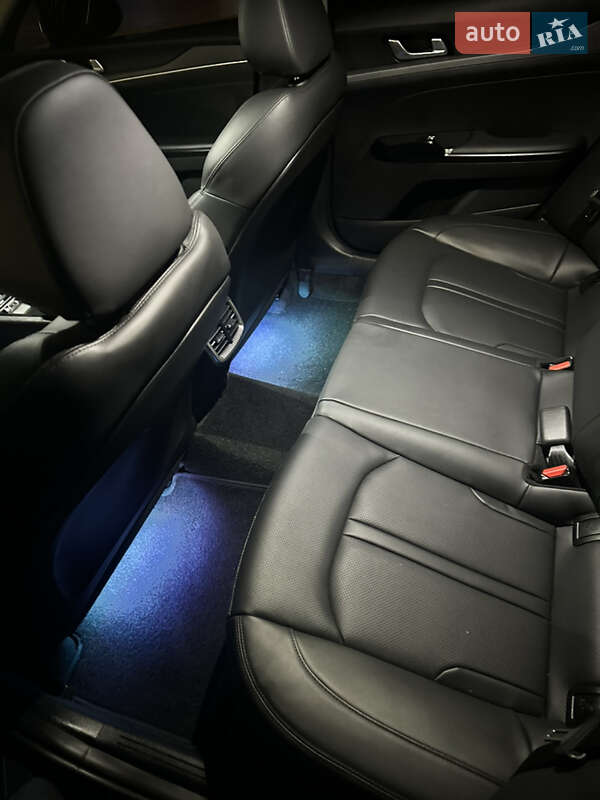 Седан Kia K5 2020 в Одесі