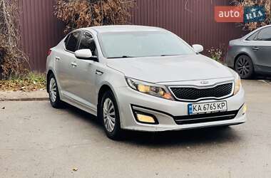 Седан Kia K5 2015 в Киеве