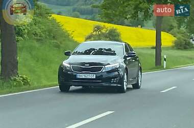 Седан Kia K5 2013 в Дніпрі