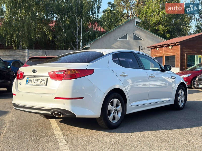 Седан Kia K5 2014 в Ізмаїлі