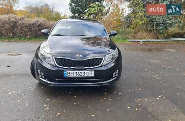 Седан Kia K5 2013 в Днепре