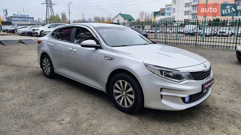 Седан Kia K5 2015 в Киеве