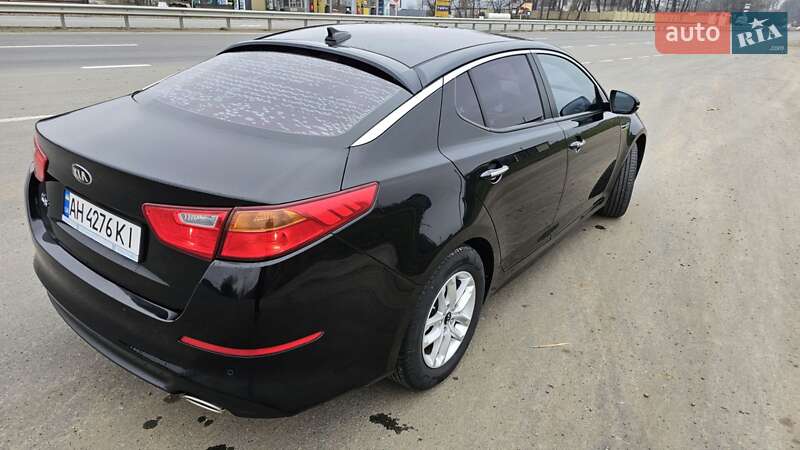 Седан Kia K5 2015 в Черновцах