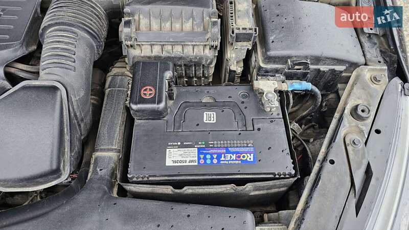 Седан Kia K5 2015 в Черновцах