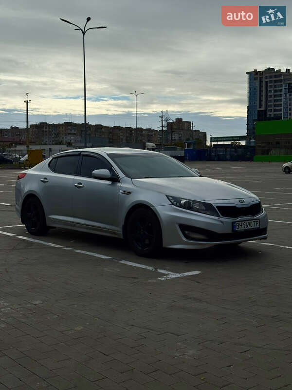 Седан Kia K5 2012 в Одесі