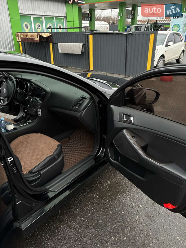 Седан Kia K5 2010 в Житомирі