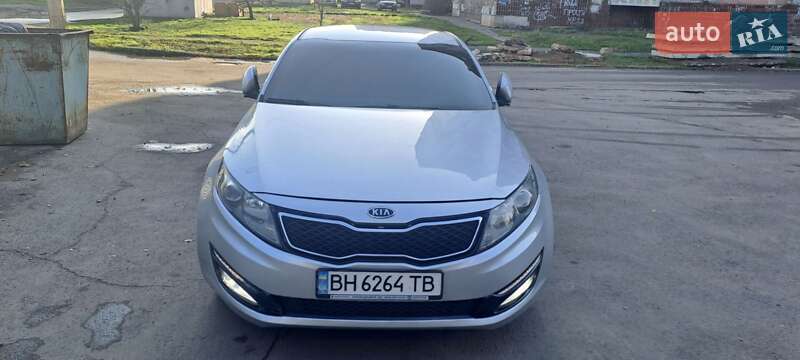 Седан Kia K5 2012 в Николаеве
