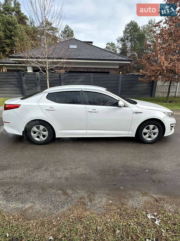 Седан Kia K5 2014 в Києві