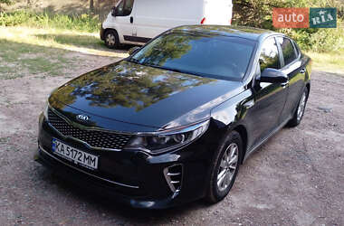Седан Kia K5 2017 в Киеве