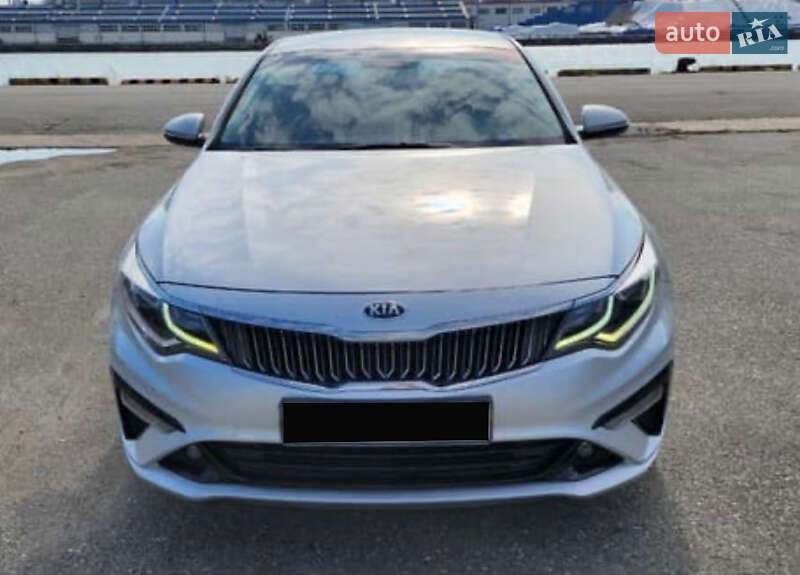 Седан Kia K5 2018 в Києві