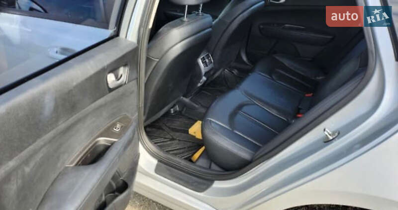 Седан Kia K5 2018 в Києві