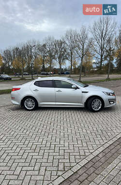 Седан Kia K5 2014 в Вінниці