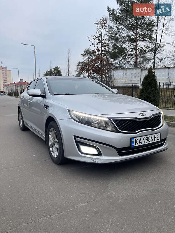 Седан Kia K5 2013 в Киеве