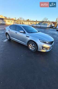 Седан Kia K5 2014 в Чорткові