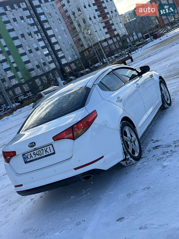 Седан Kia K5 2013 в Києві