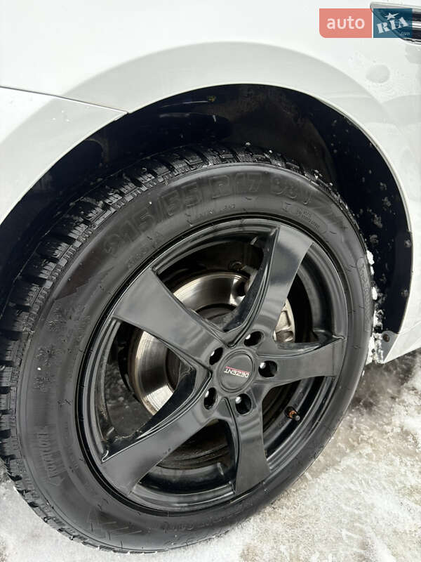 Седан Kia K5 2013 в Вінниці