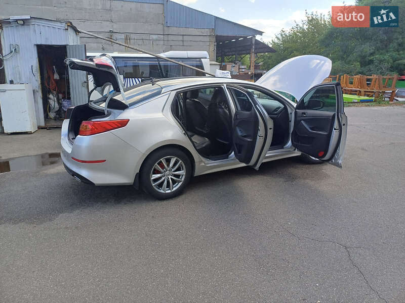 Седан Kia K5 2013 в Киеве