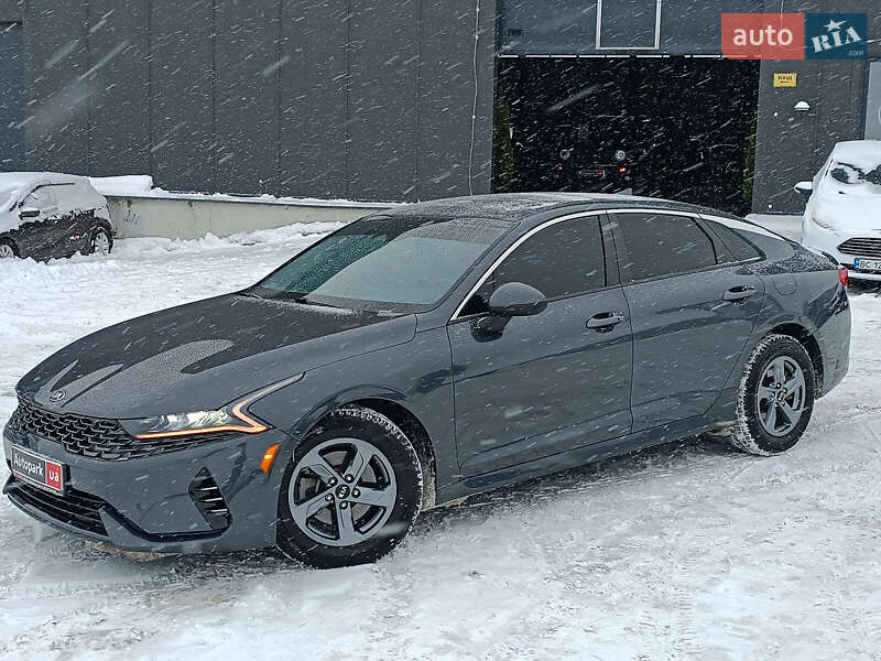 Седан Kia K5 2020 в Львове