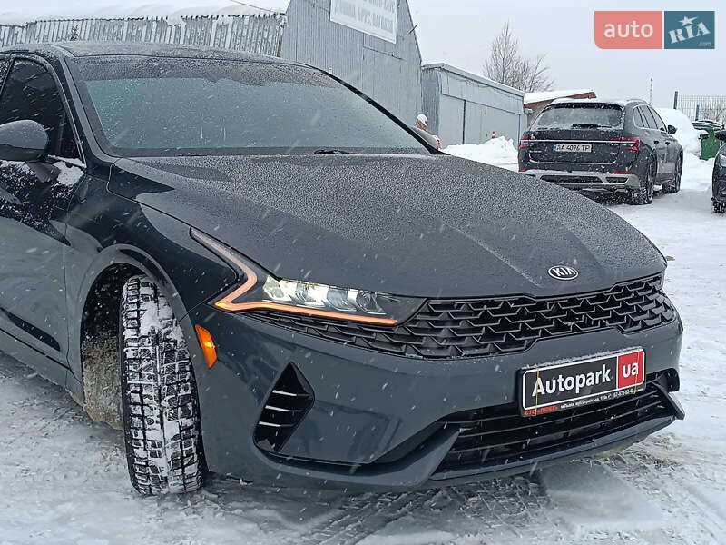 Седан Kia K5 2020 в Львове