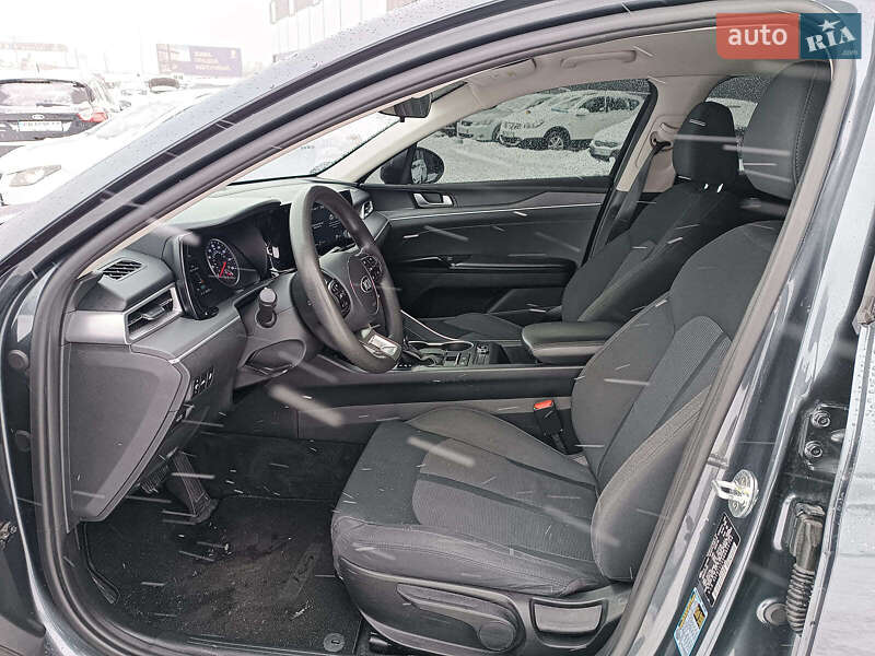 Седан Kia K5 2020 в Львове