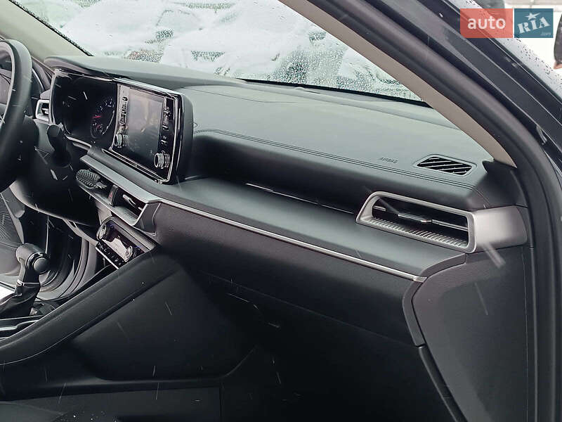 Седан Kia K5 2020 в Львове