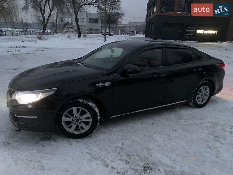 Седан Kia K5 2015 в Запоріжжі