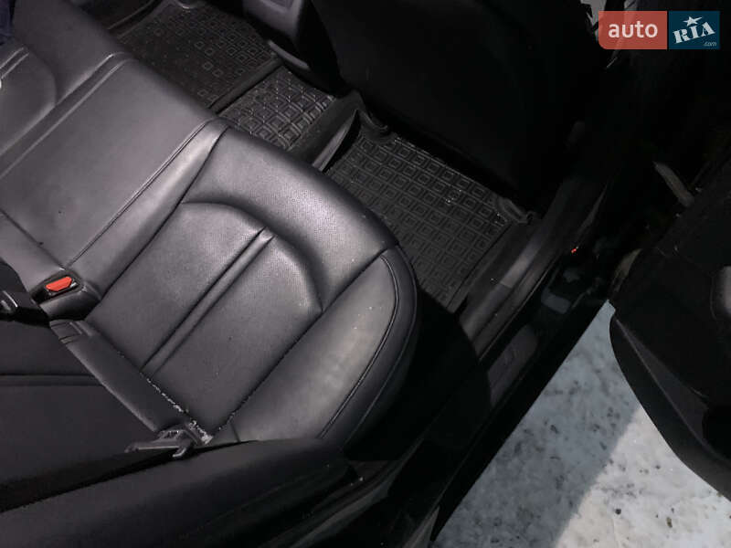 Седан Kia K5 2015 в Запоріжжі