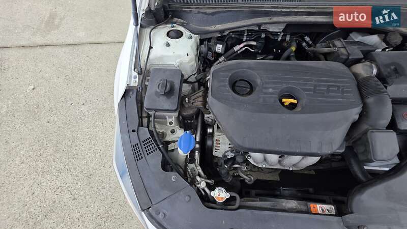 Седан Kia K5 2018 в Києві