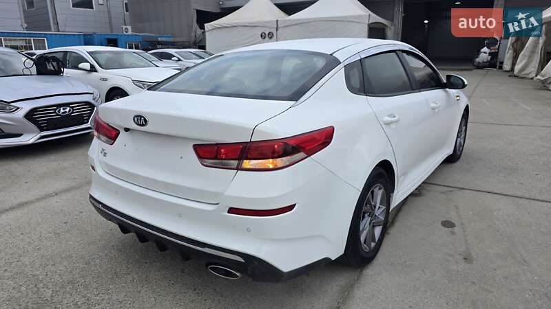 Седан Kia K5 2018 в Києві