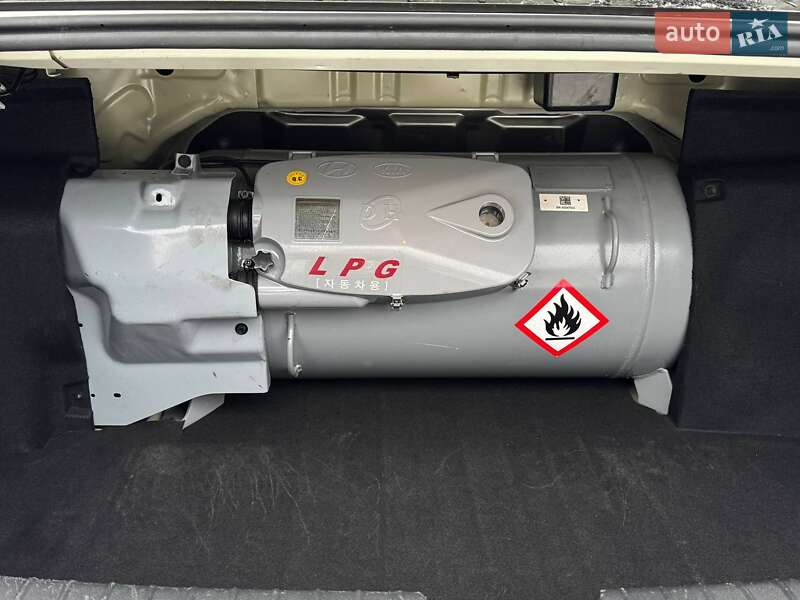 Седан Kia K5 2018 в Киеве