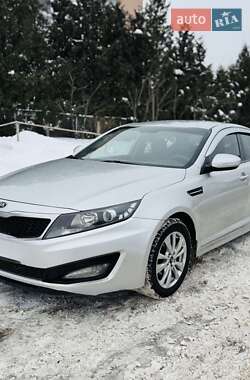 Седан Kia K5 2013 в Киеве