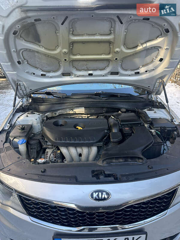 Седан Kia K5 2016 в Одессе