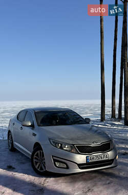 Седан Kia K5 2013 в Києві